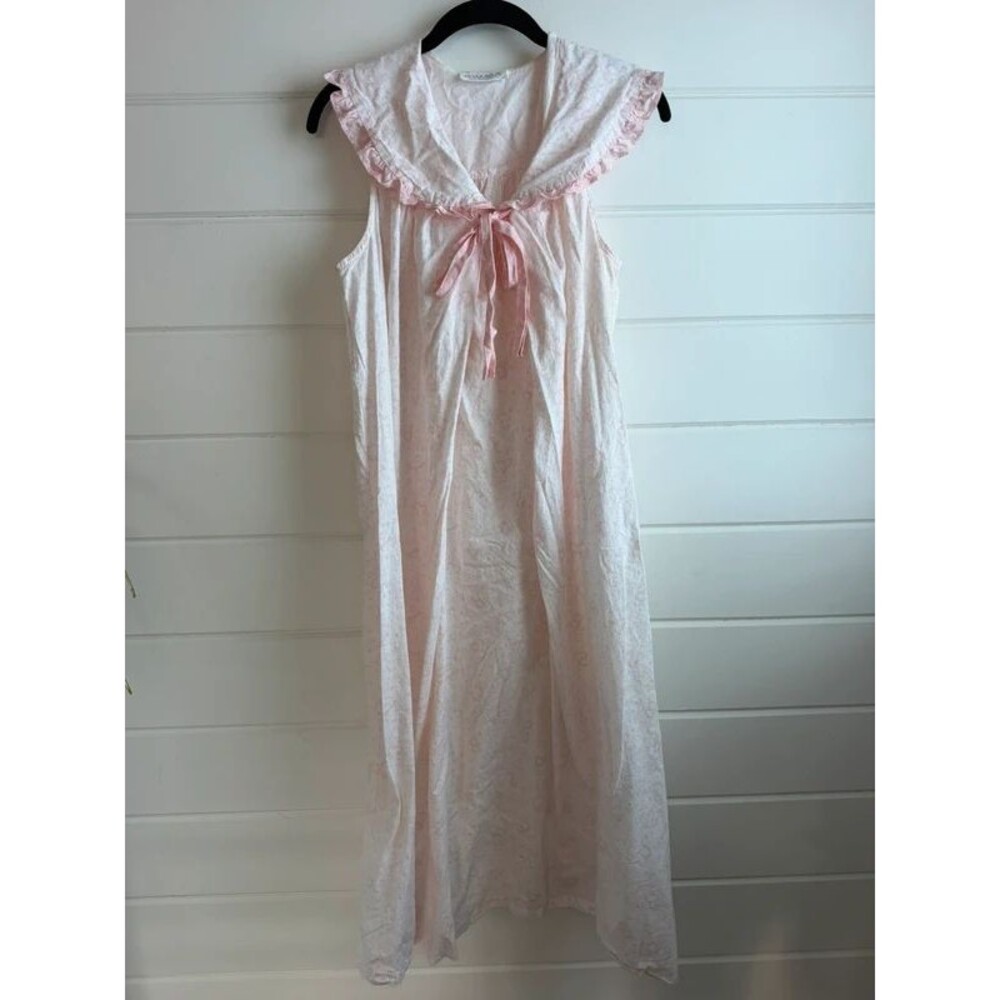 Coquette Vintage Komar Crisp Woven Tie Front Nursing Gown Medium
